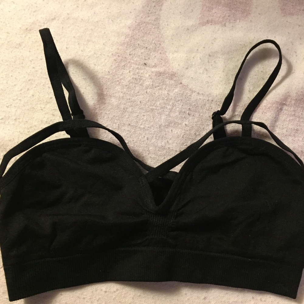 2 Bralettes
